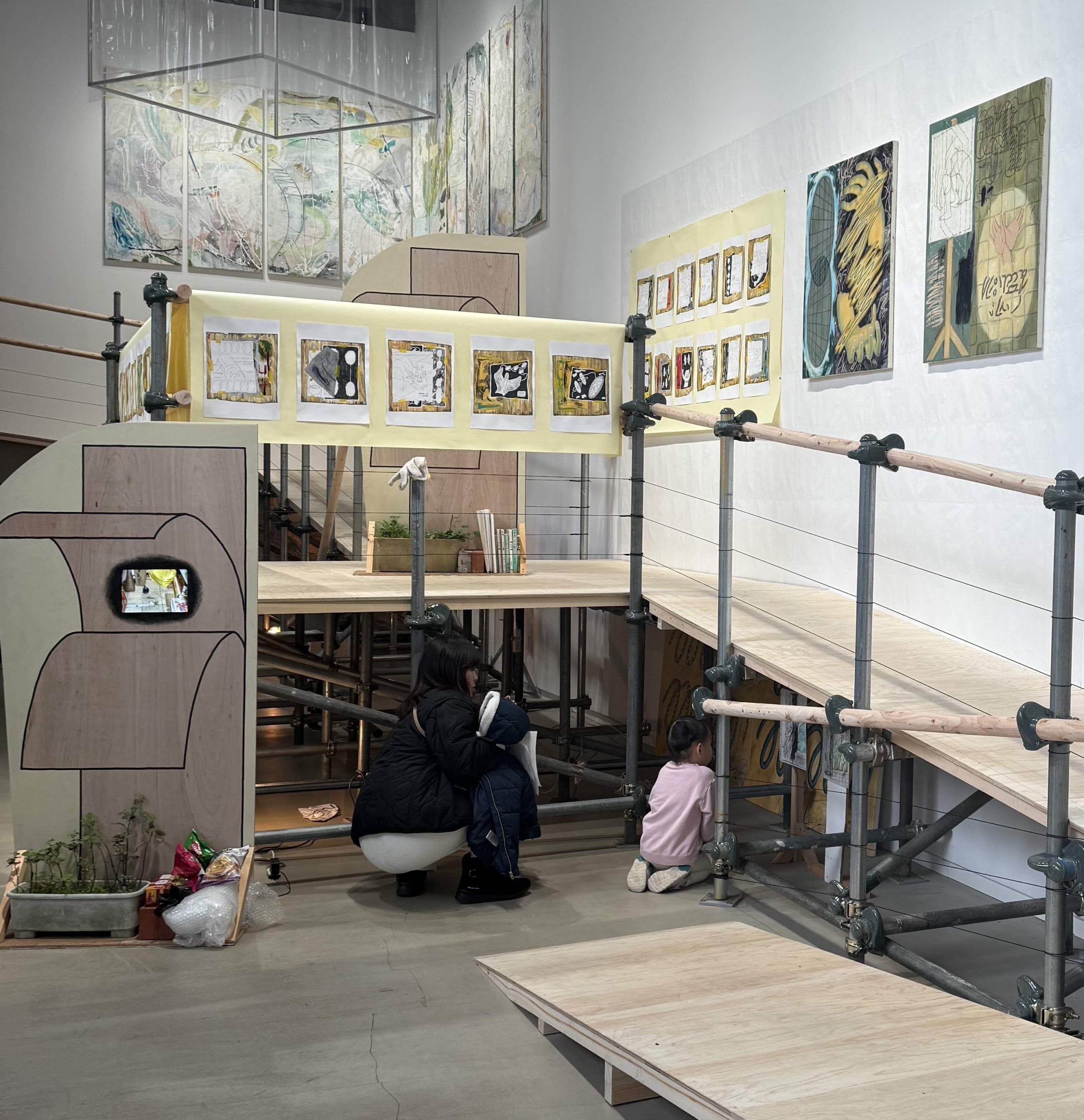【ファミリーアワー】開館前に親子でアート鑑賞を楽しもう！ 【バグスクール2024：野性の都市 関連プログラム】風景