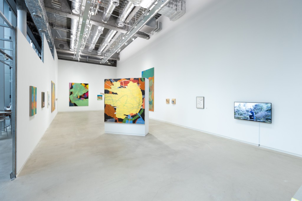 中屋敷智生×光島貴之〈みるものたち〉の展覧会風景