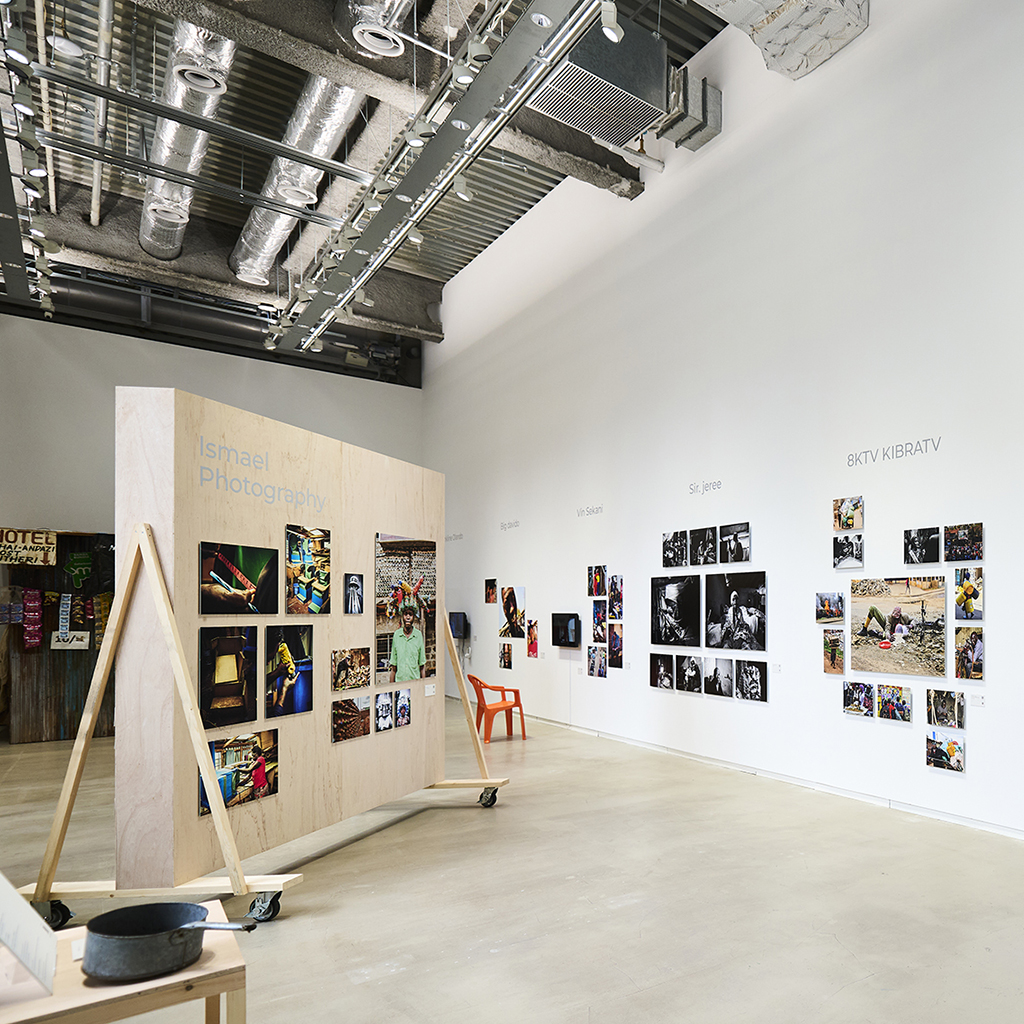 キベラ“スラム”から見つめる世界<br />
語られてきた私から、語る私へ。